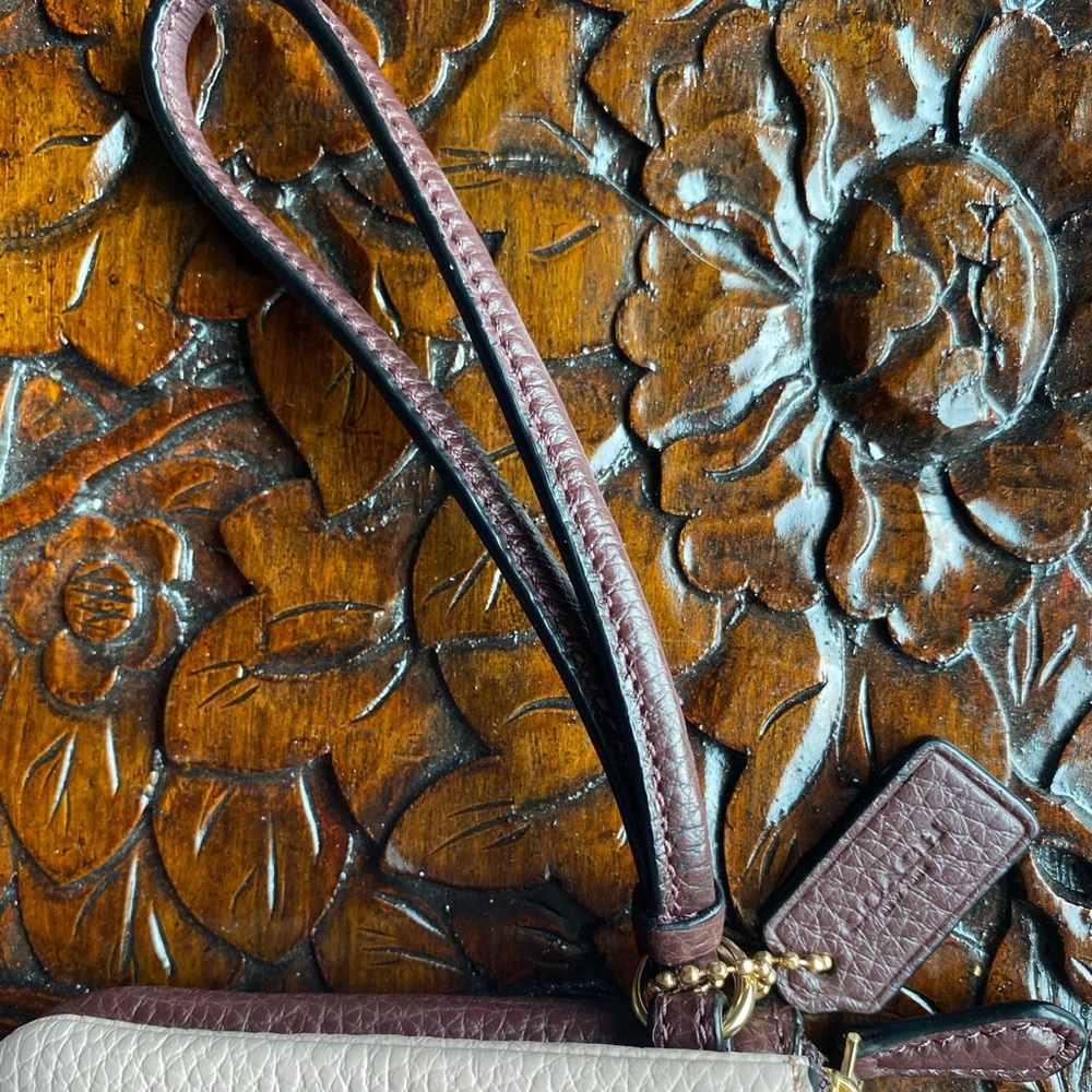 Coach contrast trim double corner wristlet / wallet BNWT - Picture 4 of 8